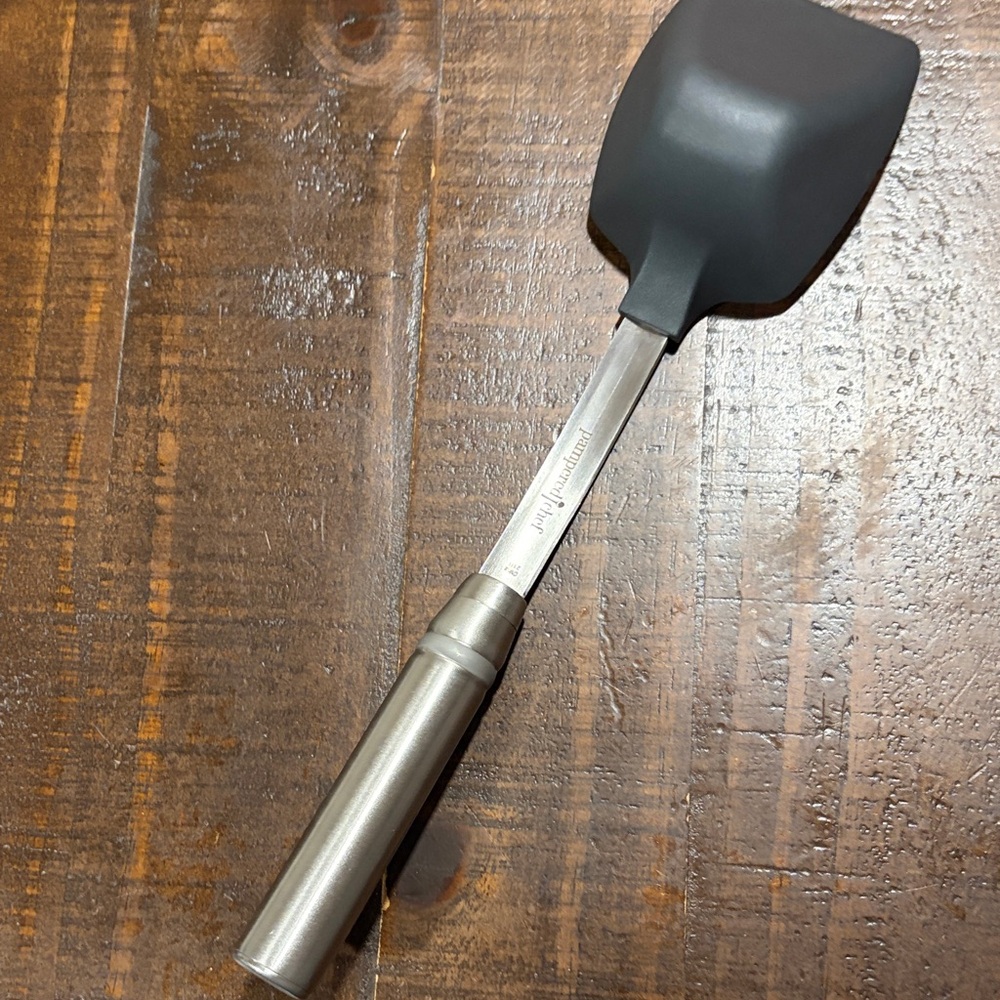 THE PAMPERED CHEF Gray and Silver Spoon Kitchen - Picture 7 of 8